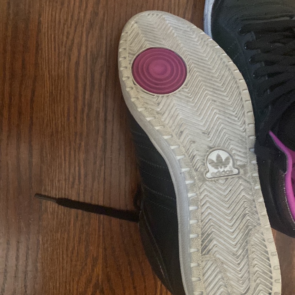 Adidas - Picture 3 of 6